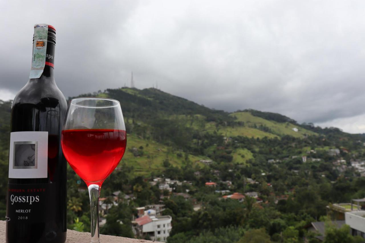 Skyloft Kandy By Aaradhya Bagian luar foto