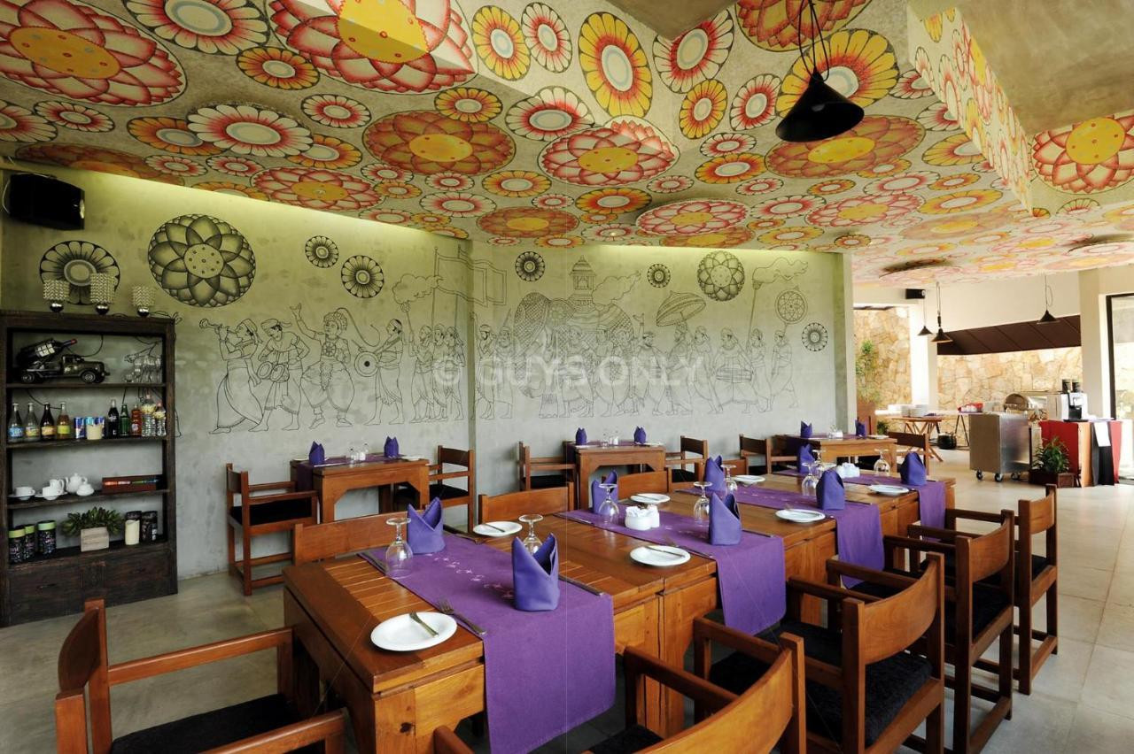 Skyloft Kandy By Aaradhya Bagian luar foto
